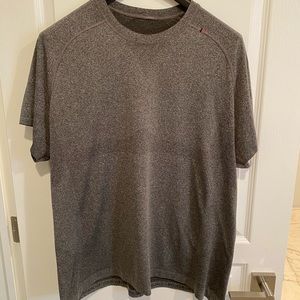 Lululemon Mens Grey Vent Shirt